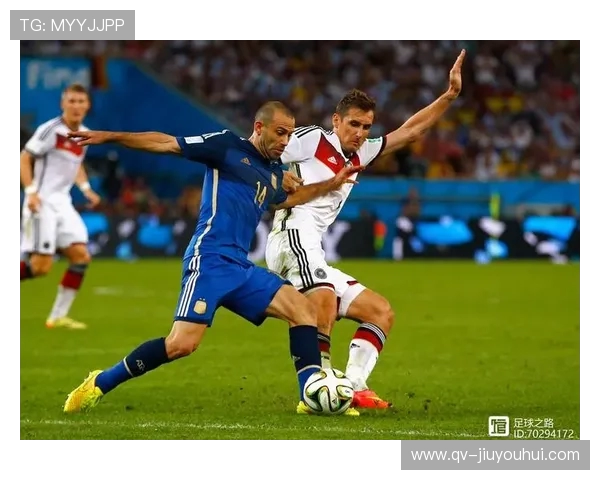 从经典后卫案例解析现代足球防守智慧与实战策略深度启示的全面观察